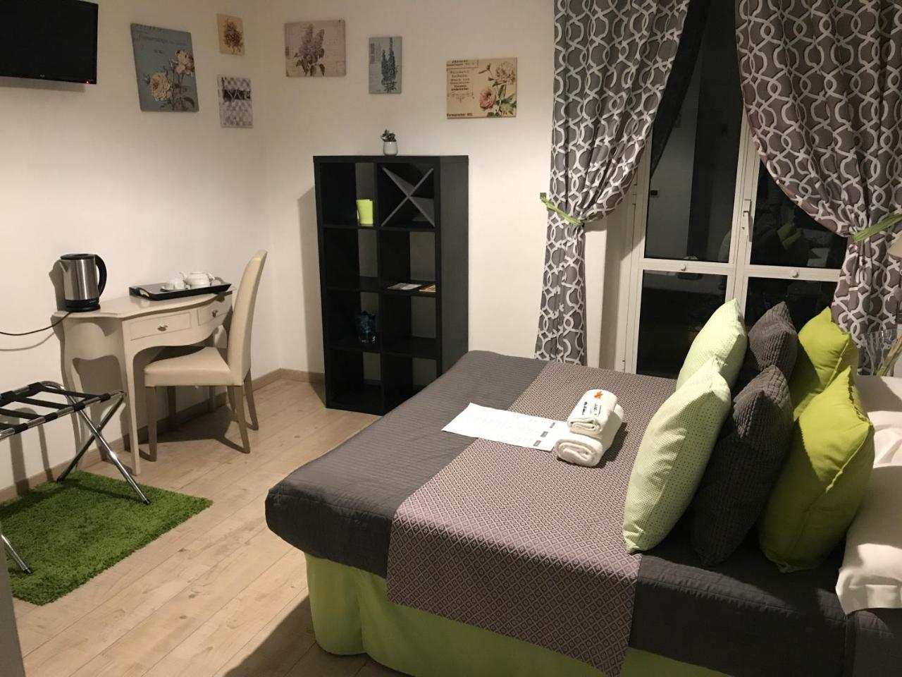 Exa - Just Bed & Breakfast